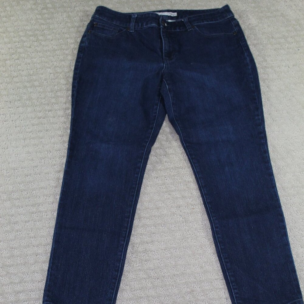 NWOT Chico's Platinum Women's Size 10 Mid Rise Tapered Leg Blue Jeans